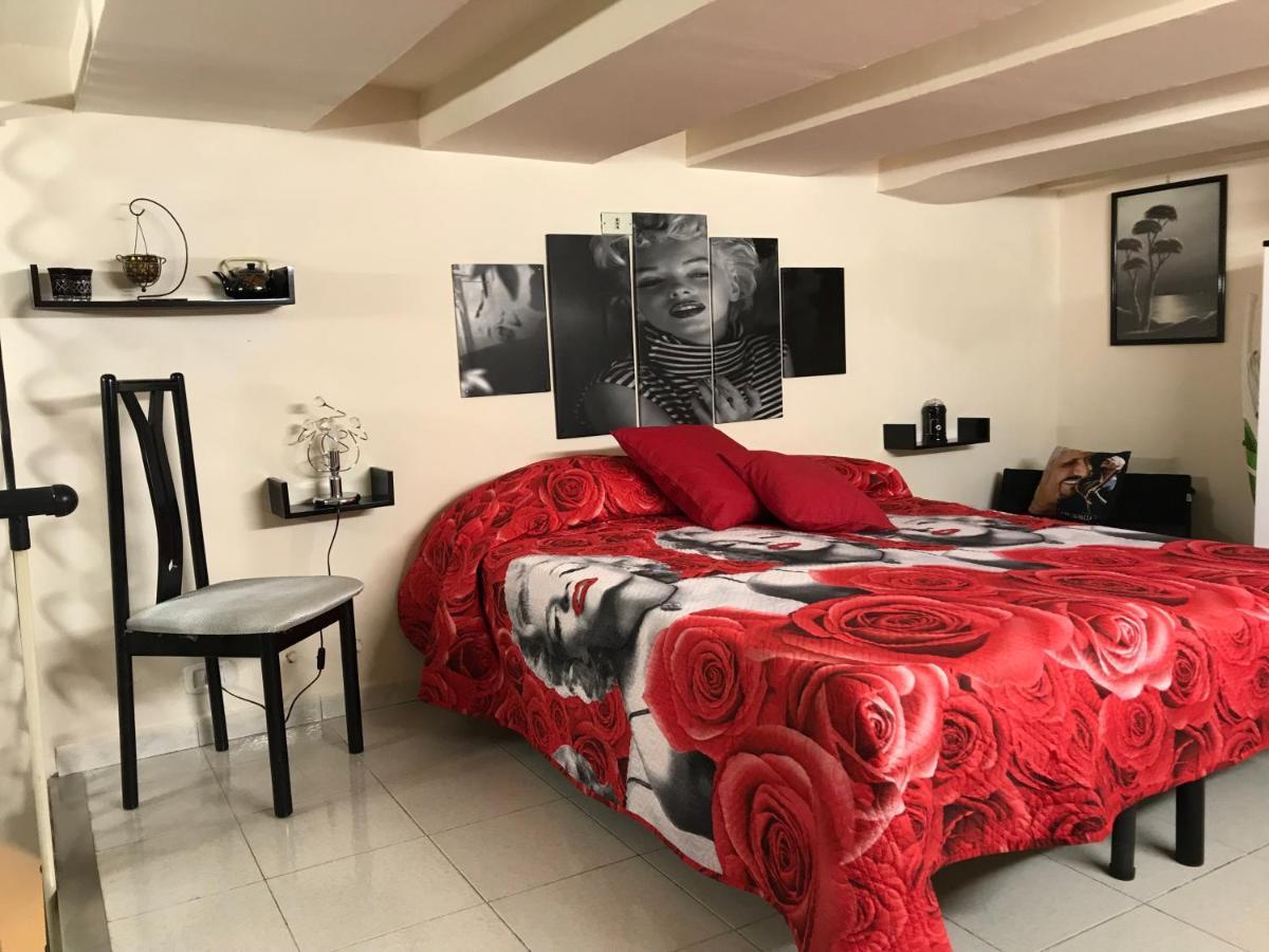 Lucy Hostel Nápoly Kültér fotó